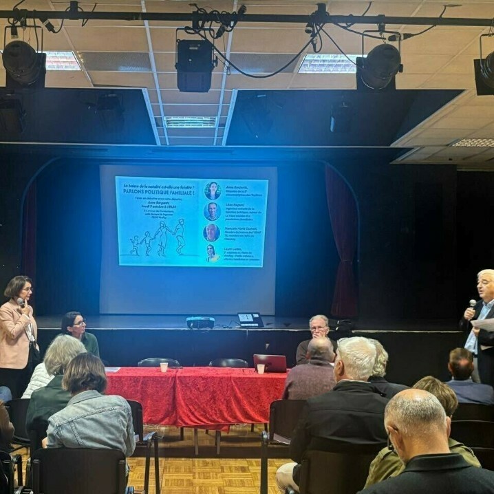 café débat viroflay